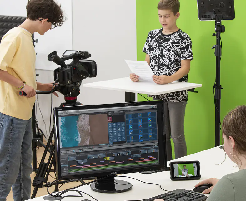 Maker-Space-Audioproduktion-Videoproduktion-Anwendung_002.jpg