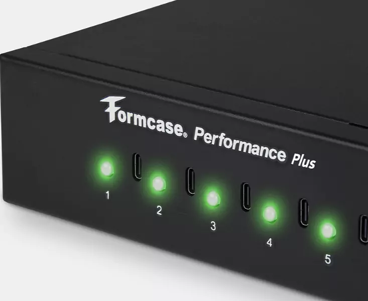 TransformerHub H16-PD Perf. Plus – USB-C Formcase d-box schweiz (1).png